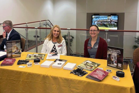 Mary Eichin and Jamie Lutz tabling at the FSU New Faculty Orientation